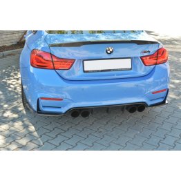 Накладки сплиттеры боковые карбоновые на задний бампер на BMW M4 F82